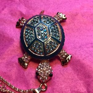 listing-status-banner